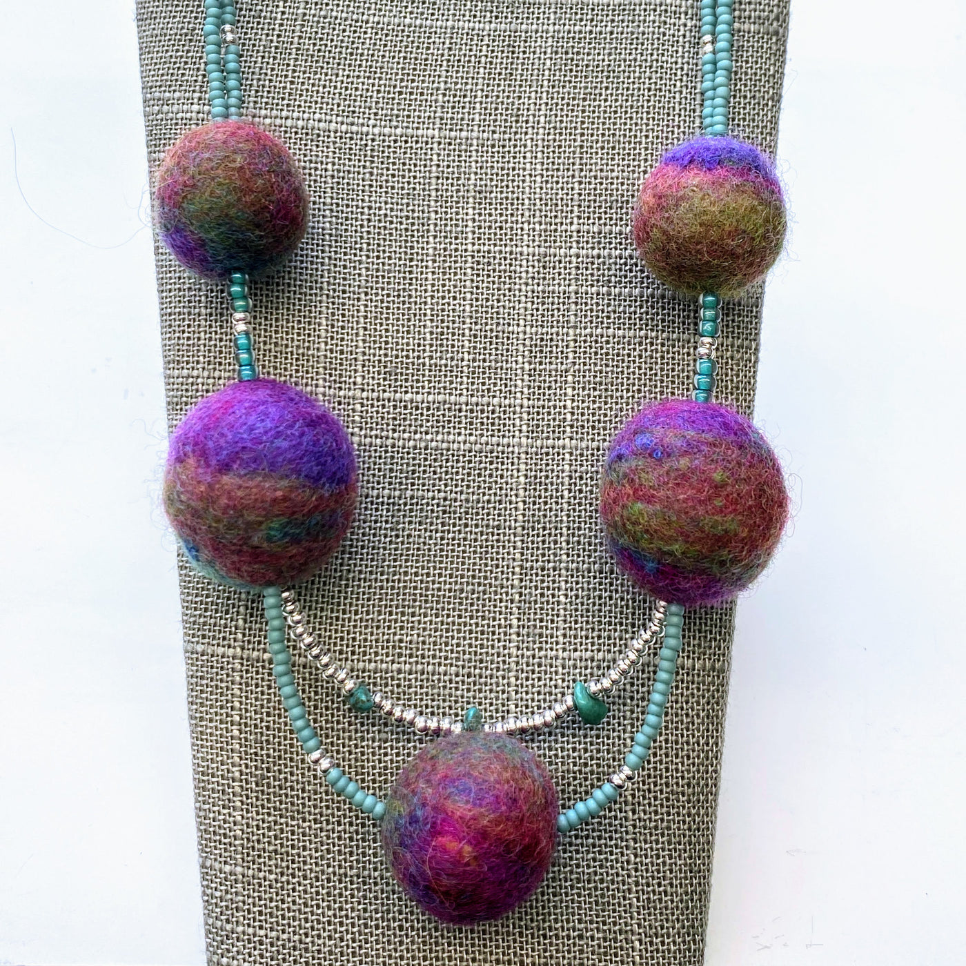 DS-121 Turquoise Beaded Felt Necklace