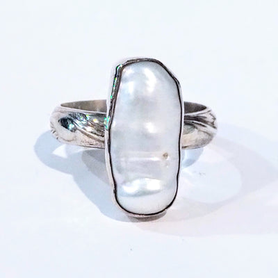 SA-028 Pearl Ring