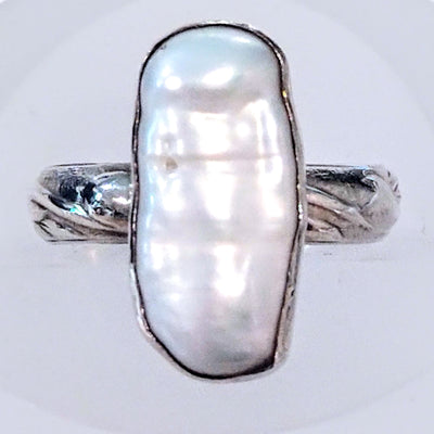 SA-028 Pearl Ring