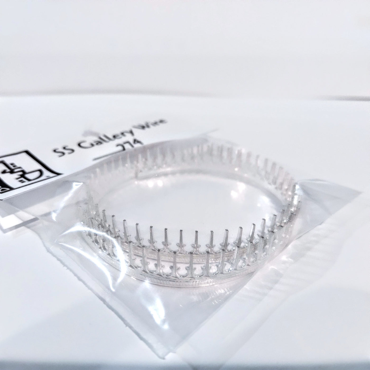 SS Dagger Gallery Wire Bezel - 274