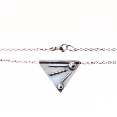 RB2-006 SS Triangle Pendant with Sun Rays