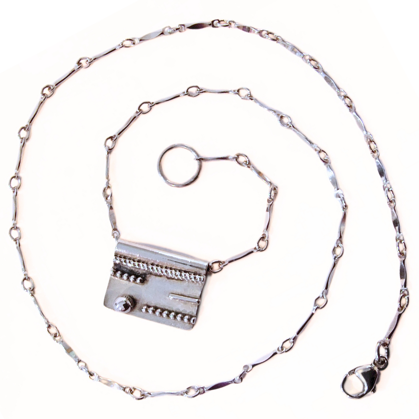 RB2-005 SS Rectangle Pendant with Dotted Lines