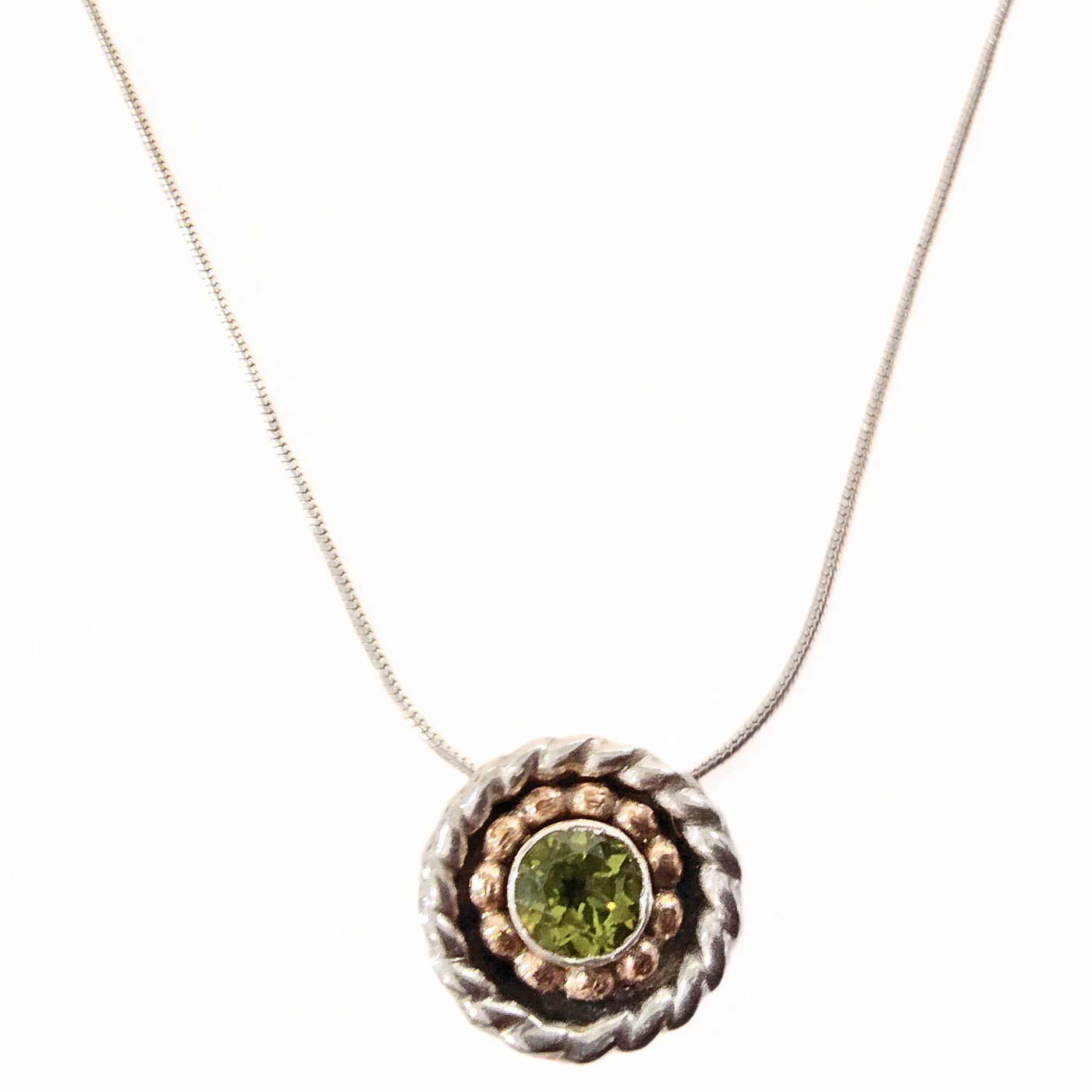 SM-440 Tala Pendant SS W/GF and Peridot 16" Chain