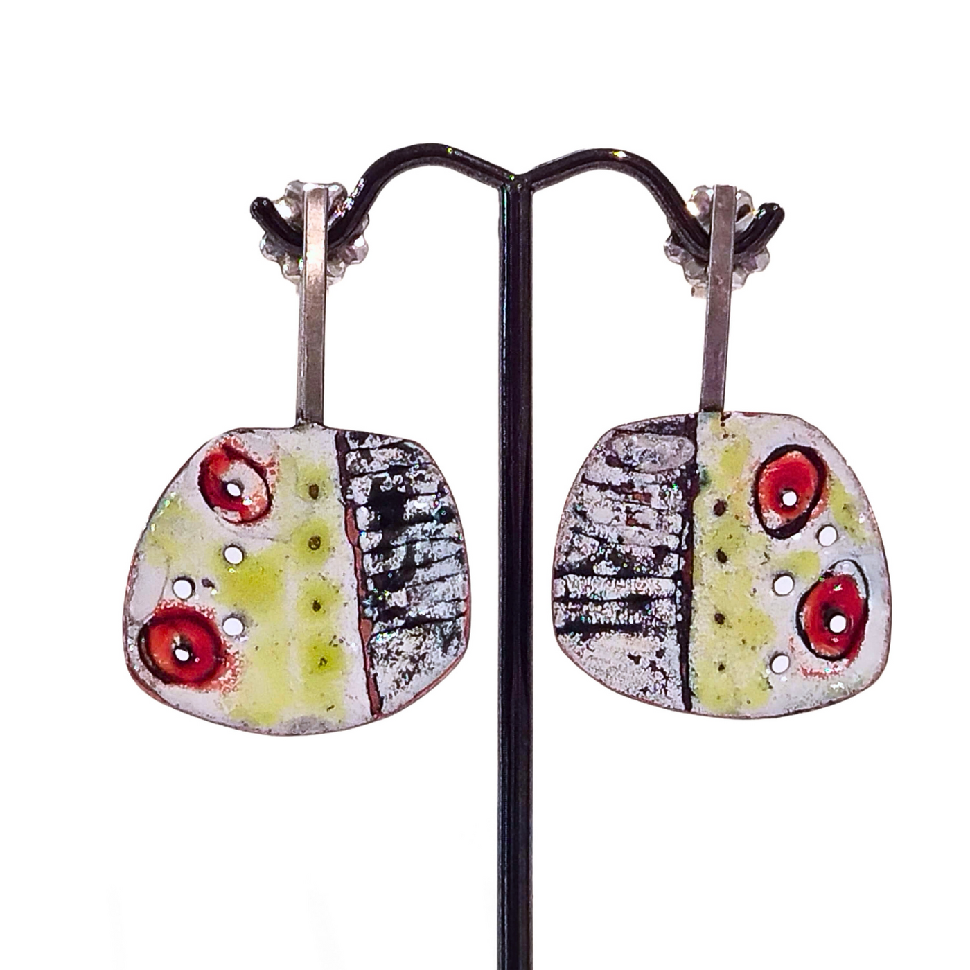 GEB-184 Paddle Earring W/ Red Dots