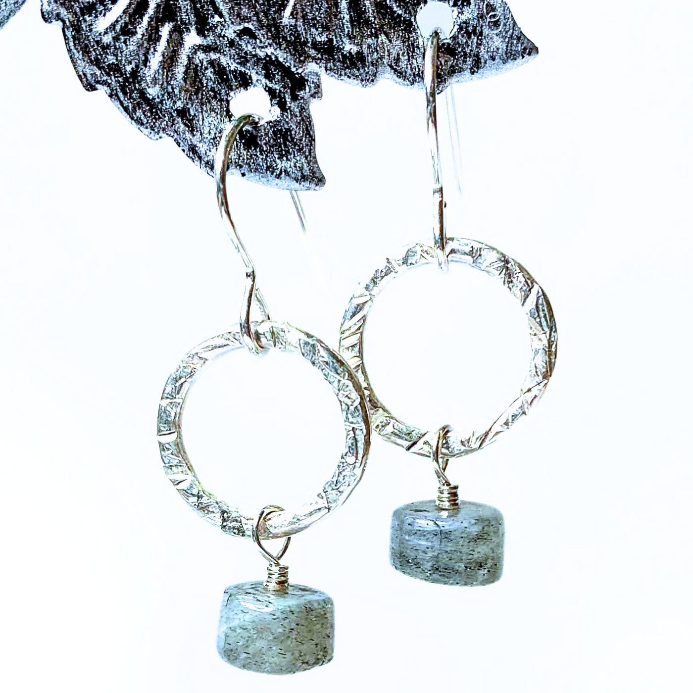 SA-053 Textured Ring Earrings w/Cylinder Labradorite