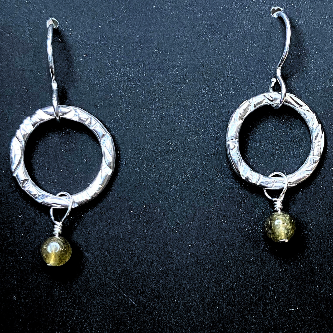SA-073 Textured Ring w/Small Labradorite Drop Earrings