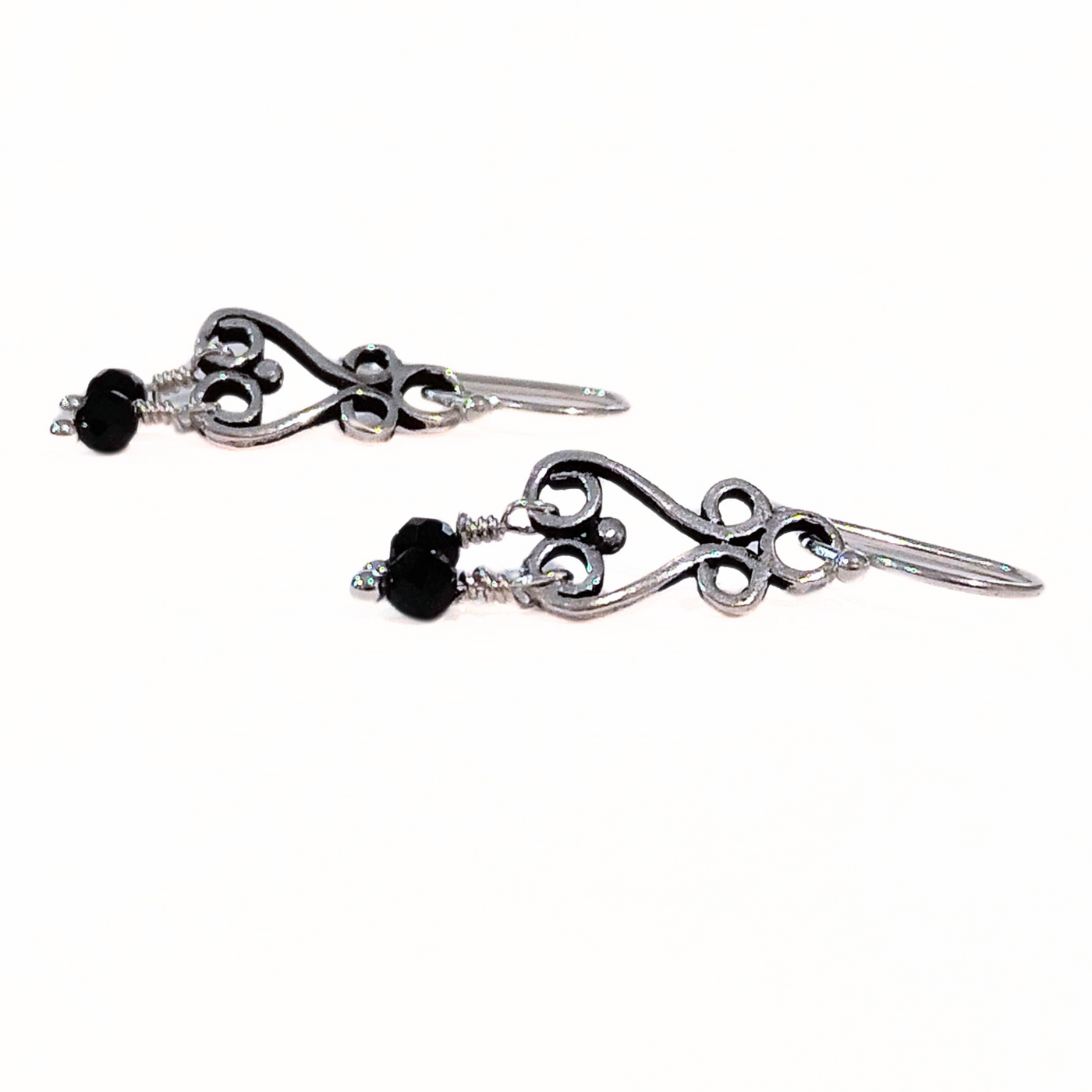 DJT-028 Spinel Seed Bead Earring Sterling