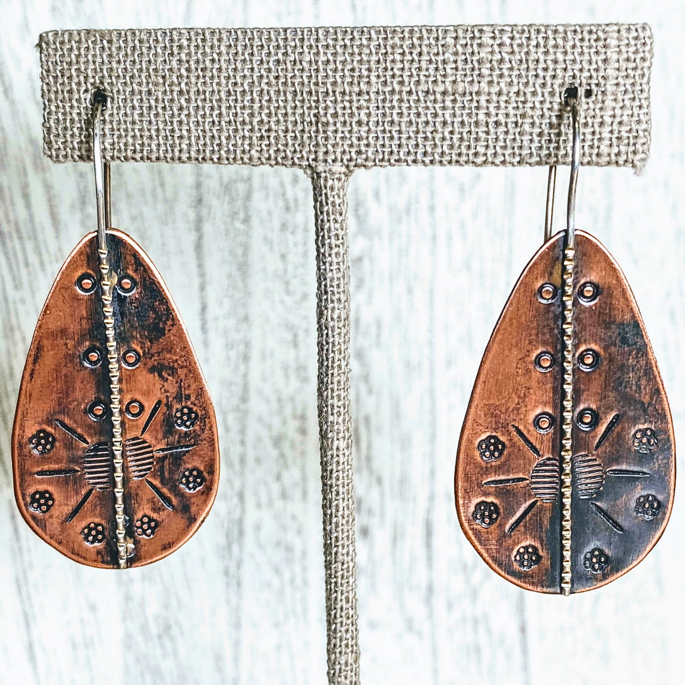 LEE-059 Stamped Divider Earrings