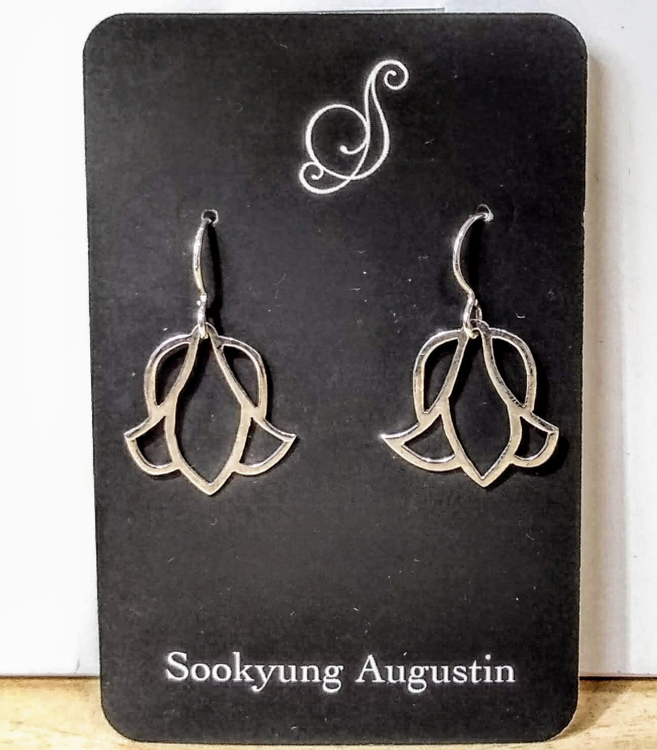 SA-030 Small Tulip Cutout Earrings