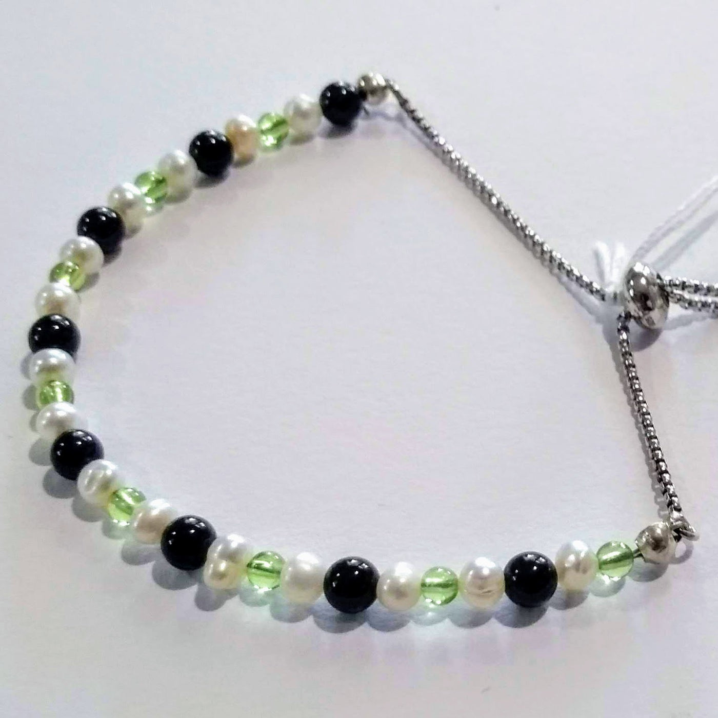 SM-133 Onyx/Pearl/Peridot Bracelet