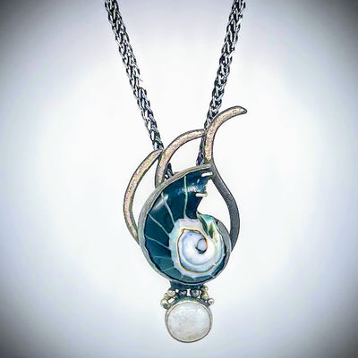 VC098 - Ammonite, Moonstone Necklace