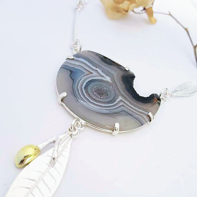 Make a Necklace Statement December 5 & 6, 10am-5pm